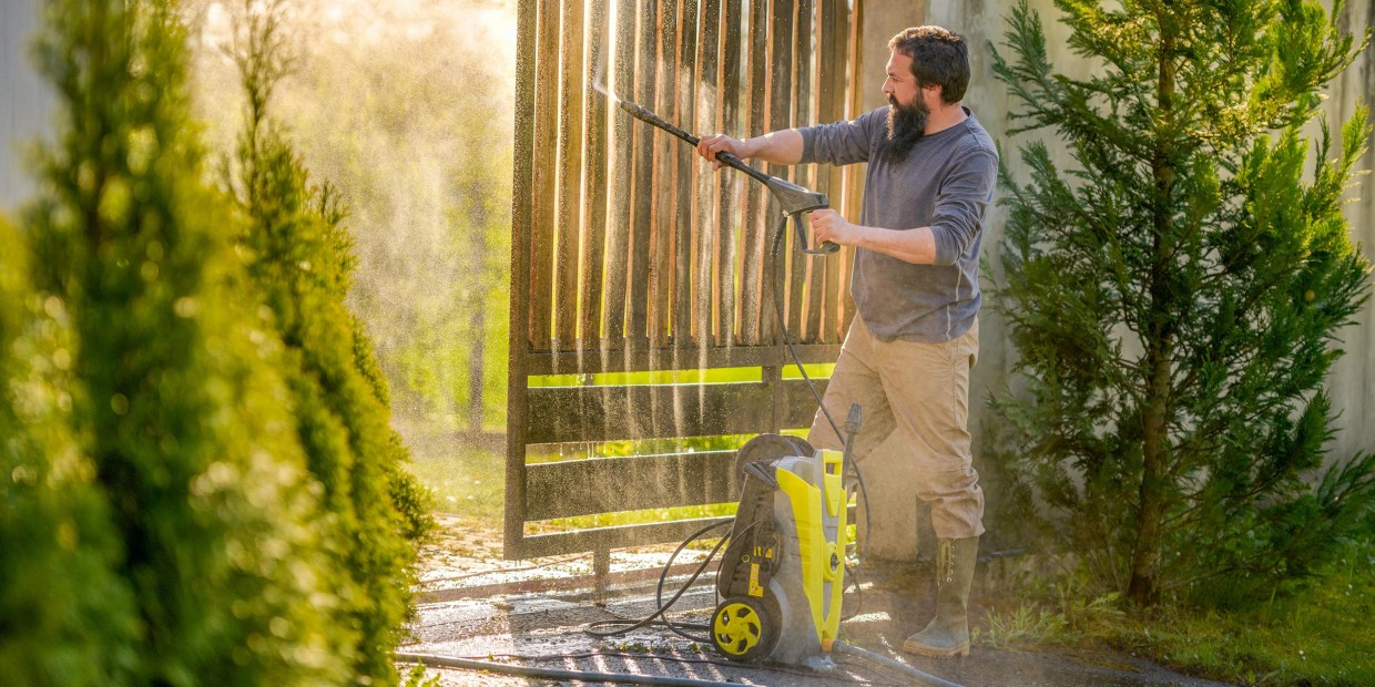 Find out what a pressure washer is and what it is used for